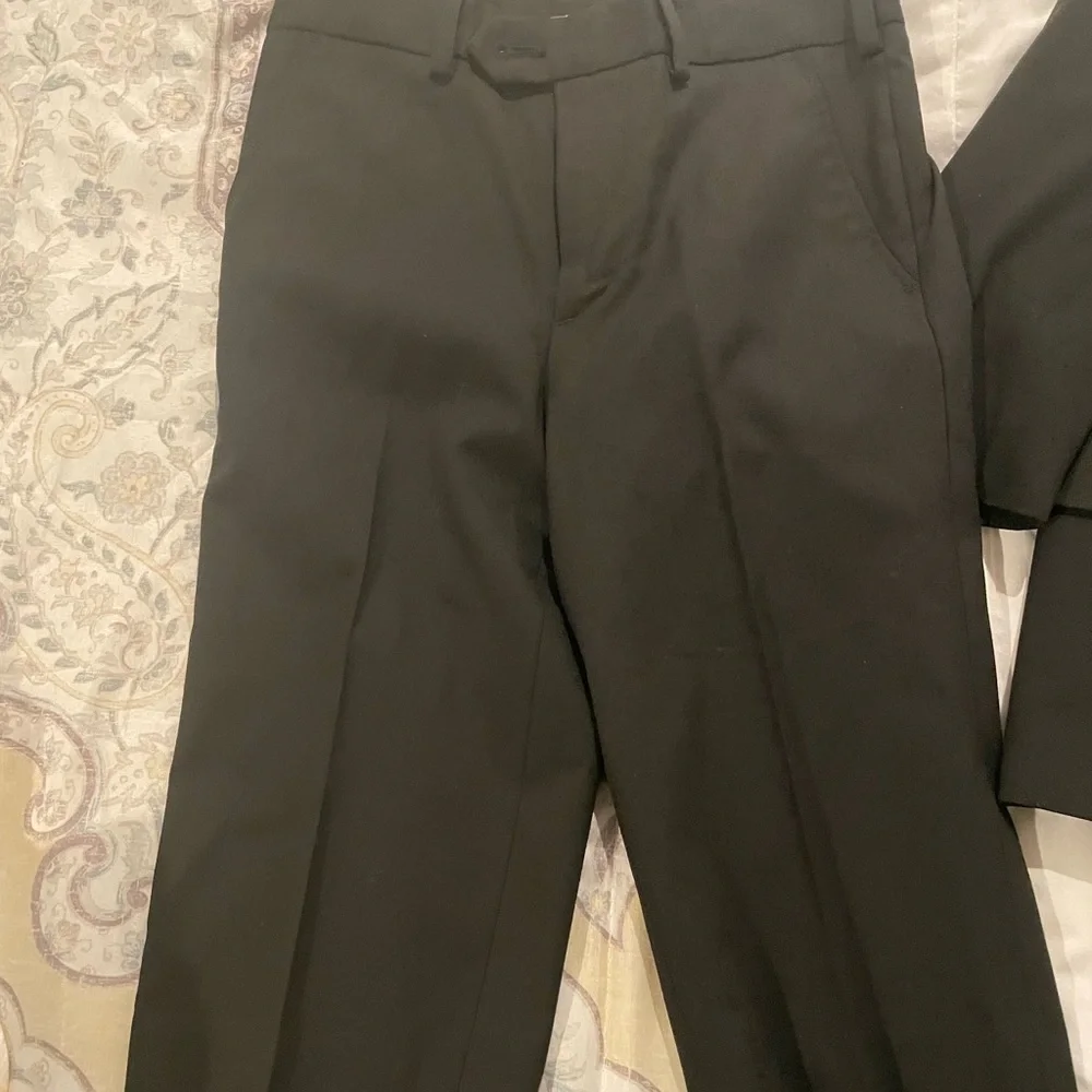 Boys Nordstrom black suit with white dress shirt - Picture 2 of 6